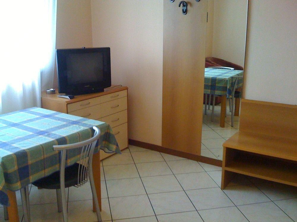 Hotel Residence La Fontana Mariano Comense Luaran gambar